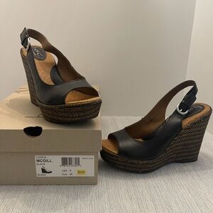 b.o.c. Women’s McGill Black Wedge Sandals 8M